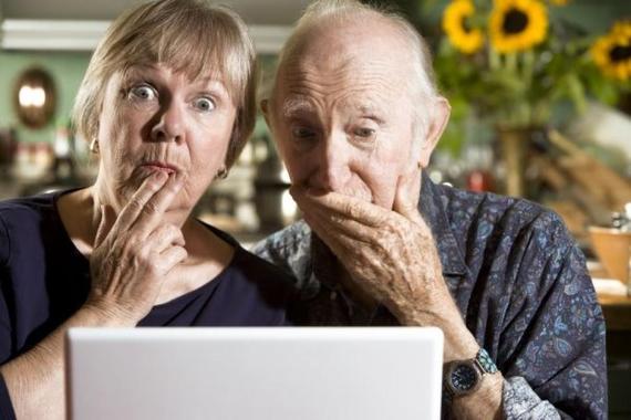 Couple Puzzled by Computer